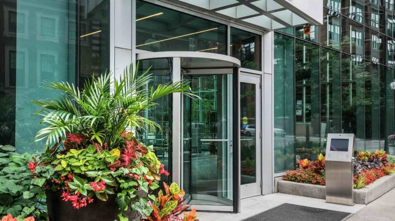 bozzuto parchuron ext entrance july2016 1900x1065 2 768x431