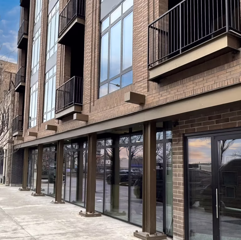 b4eff1 2d4686853fe34d6eaaea66ef29c04569mv2 768x766